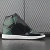 Jumpman 1sMen Women Mid Top Quality OG Green/Black Basketball Shoes Luxury Designer Mens Womens Banned Bred Toe Chicago casual Trainers