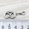 100pcs Philadelphia Soft Pretzel Food Floating Clasps Clasps Charm Fendant for Jewelry Making Netclace.