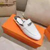 2022 Summer Beach Slippers مصمم كلاسيكي سيدة Lazy Flat Flat Baotou Flop Flops 100 ٪ شرائح جلدية من جلد الغزال