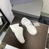 Fashion Phantom Sapatos ao ar livre Triple S Paris Mens Designer Dad Sapato para Man Sports de luxo de luxo Black White Color Clear Sole Sneakers com caixa original