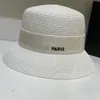 Sommarbredd hattar för kvinnor Straw Hat Paris Designer Beach Caps Fashion Mens Woman Sun Cap Casquette 4 Färger Högkvalitativ8015895