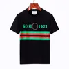 2022 Herr T-shirtdesigner för män Casual Damskjortor Gata Kvinnor Kläder Besättningshalsad Kortärmad T-shirt 2 Färg Man tshirt Toppkvalitet Asiatisk storlek