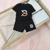 Kinderen Brief Afdrukken Kleding Baby Kid Designer Kleding Kinderen Zomer Shirts Jongens Korte Mouw Tops Outdoor Casual Kleding 2 Kleuren