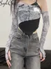 Sylcue 메쉬 비대칭 야마모토 슬리브 T 셔츠 여자 섹시한 귀여운 슬로프 목 주름 패션 가을 작물 탑 세련 220714