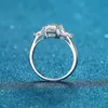 Klusterringar trendiga 925 sterling silver 3ct d färg vvs1 kudde klippt moissanite 3 sten ring kvinnor smycken pläterad vitguld förlovnings rin