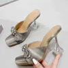 Liyke nieuwe mode vreemde transparante hakken slippers dames kristal bowknot ssides zomer sandalen dames vierkant teen trouwschoenen 220530