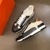 Luxury Brand Men Running Shoes Casual Moda Esporte Sapatos para Male de alta qualidade Athletic Athletic Walking Breathable Sneakers Mkjk56999