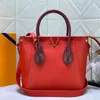 トートバッグショルダーハンドバッグ女性クロスボディ財布ファッション大規模旅行ショッピングバッグ最高品質の本革ハンドバッグメタルレタージッパーウォレット