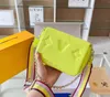 Högkvalitativa kvinnor Kedja Axelremsväskor Lady Purse Messenger Bag Designer Handväskor Plånböcker ryggsäck kvinnlig handväska med låda