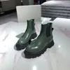 Botas clássicas femininas feitas de couro genuíno Couro luxuoso com painéis laterais elásticos Sola de borracha reciclada brilhante e salto em camadas