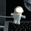 Luci notturne Lampada da lettura per scrivania Luce creativa portatile a forma di astronauta Regalo per bambini per computer portatile Decorazioni per la casaNotte