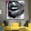 セクシーな唇の壁の美容キャンバス絵画女性唇ポスターとプリント寝室の装飾壁画クアッドロスの写真