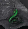 HIP HOP 5A CZ Stone utwardzony Bling Out Out Black Cobra Snake Pendants Naszyjnik dla mężczyzn raper biżuteria Prezent 290s