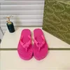 2022 Modedesigner-Sandalen für Damen, Damen-Slides, V-förmige Flip-Flop-Hausschuhe, dicke Böden, Slipper, dreifache schwarze, weiße, rosa Schuhe