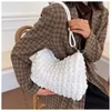 Femmes Cloud Hands Couleur Couleur solide en nylon en nylon Sac sous bras plissée Sac de voyage designer Sac fourre-tout femelle Sacs