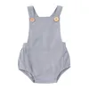 Rompers Baby Designer Одежда для мальчиков подтяжки комбинезон хлопчатобумажные льняные ползать костюм ремни треугольник младенец боди новорожденные бутик одежды B7986