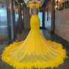 Luxury Yellow Feather Prom Dresses 2022 Sexy V Neck Mermaid Evening Dress Plus Size Open Back Black Girls Formal Ceremony Gowns vestidos de noche largos