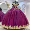 Блестящие пурпурные платья Dubai Quinceanera 2022 с покрытием от плеча золотых цветов кружев
