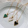 Подвесные ожерелья модный крошечный черный белый зеленый зеленый ожерелье из сердца Золотая Цветовая Цвета Кокер для женской раковины ювелирные изделия
