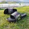 Personlig Slide Sandal Sneaker Kvinnor tofflor för män gåva flip flops Anpassa sommarfotoanpassning med DIY Home Origin W220804