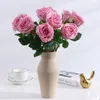 Fleurs décoratives couronnes 4pc roses de latex de haute qualité fleur décoration intérieure pour la main de la main hydratante rose réel tactile mariage artificiel Brida