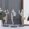 Famiglia Figurine Resina Artigianato Amanti Statua Figurine Decorazione della casa Design originale Amore Artigianato per la casa Regalo di nozze T200703