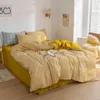 Waschbares 4-teiliges Set aus amerikanischer Baumwolle. Schöne, bedruckte Bettwäsche mit Bettbezug für Studentenwohnheime