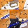 Nya fashionabla armband Armband Designer L-Letter 18K guldpläterat rostfritt stål Kvinnor Bröllopsälskare Gåva Armband Armband Manschett Kedja Tillbehör -20-L-2