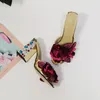 2024 Frauen echtes Leder-Strass-Strass 6cm Heels Sandalen Sommer Flip-Flops Slipper-Hochzeitskleid Gladiator Schuhe Bunt Diamant 3D Blumengröße 35-43