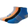 Chaussettes de sport d'été de créateurs pour hommes à séchage rapide cyclisme marathon chaussettes de course absorbant la transpiration respirant professionnel chaussette de badminton femmes