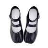 Dress Shoes Women Split Toe Flat Ninja Tabi Leather Woman Mary Jane Soft Retro Pump Shallow Buckle Ballet 220715