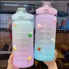 2000ml kawaii vattenflaskor jumbo flaska med tidsmarkör strå klistermärke plast sport resa söta bärbara gym dricker cups c0413