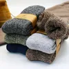 Inverno homens super grossos quente alta qualidade harajuku retrô neve casual anticongelante meias de lã 3 par 220323