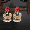 Dunly Chandelier Lüks Boho Çingene Mavi Düğün Küpe Orecchini Kadın Mücevher Retro Kırmızı Çiçek İnci Boncuklar Bayanlar Jhumka Kuaratlar