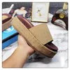 Italië designer platform slide sandalen luxe mode slippers Merk Vrouwen sandaal zomer strand dia's indoor home slippers Maat 35-46