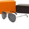 Occhiali da sole maschile designer polarizzato moda occhiali per occhiali per il tempo libero viaggi e occhiali da sole a 4 colori opzionali con scatola di buona qualità