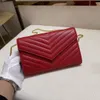 Handväska i äkta läder kommer med box mode Kedjeväska Dam lyxiga kvinnor Designers Väskor Kvinnlig clutch Klassisk högkvalitativ flickväska