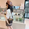 Vintage rétro fleur imprimé bandoulière sac de messager flip PU cuir épaule sac à dos sacs à main pour filles dame petite taille mini sac banane sport