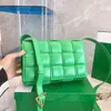Großartige Schulterkreuzkörper Cool Sommer grüne Einkaufstaschen Einkaufsklappen Messenger geflochten