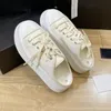 2022 New Canvas Sandals Fabric Slip-on 슬리퍼 고급 프레피 스타일 두꺼운 단독 수영장 베개 팬더 팬시 5cm 플랫폼 발 뒤꿈치 노새 크기 35-40