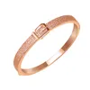 Bracciale in oro per donna Cintura con fibbia Braccialetti Cintura semplice ed elegante Gioielli con diamanti Catena di moda Designer personalizzato Speciale sulle mani Polsino Coppia di amici Ragazze