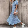 Zomer bloemenprintjurk vrouwen sexy v nek zijspleet elegante lange vrouwelijke casual korte mouw knop feestvestidos 220521