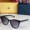 My Monogram Light Cat Eye Sunglasses Z1657 Iconic Design은 원래 상자와 함께 착용 가능한 일상 스타일에 완벽한 새로운 얇고 대형 스타일을 제공합니다.