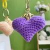 Portachiavi con ciondolo a forma di cuore lavorato a maglia fatto a mano con ciondolo a forma di campana, portachiavi con ciondolo appeso, borsa regalo da donna, portachiavi con ciondolo