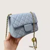 Ladies Classic Mini Flap Crush Ball Bags Square Candy Colors Quilted Matelasse Kedjor Justerbar axelrem Guldmetall Hårdvara Designer Luxury_Handbags 17cm