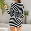 Vestidos casuais vestido de corpo preto e branco Vestido de outono Art Spiral Kawaii Mulheres de manga longa Street Graphic Wear tamanho grande