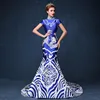 Abbigliamento etnico Abito da hostess per matrimoni femminile 2022 nuovo modello lungo ed elegante spettacolo da passeggio palco blu bianco porcellana performance cheongsam blu