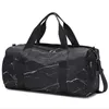 Utomhuspåsar Sport Gym Duffle Travel Bag For Women Män med skobok