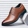 Chaussures en cuir hommes respirant noir cuir souple fond souple printemps et automne homme affaires vêtements de cérémonie chaussures décontractées 220727