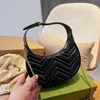 Bolsos de axila para mujer de moda 2022 El más nuevo bolso de hombro tipo bandolera Cadena desmontable Bolso de diseñador Cartera de embrague Bolso de mano pequeño de lujo Diseño con estampado de letras